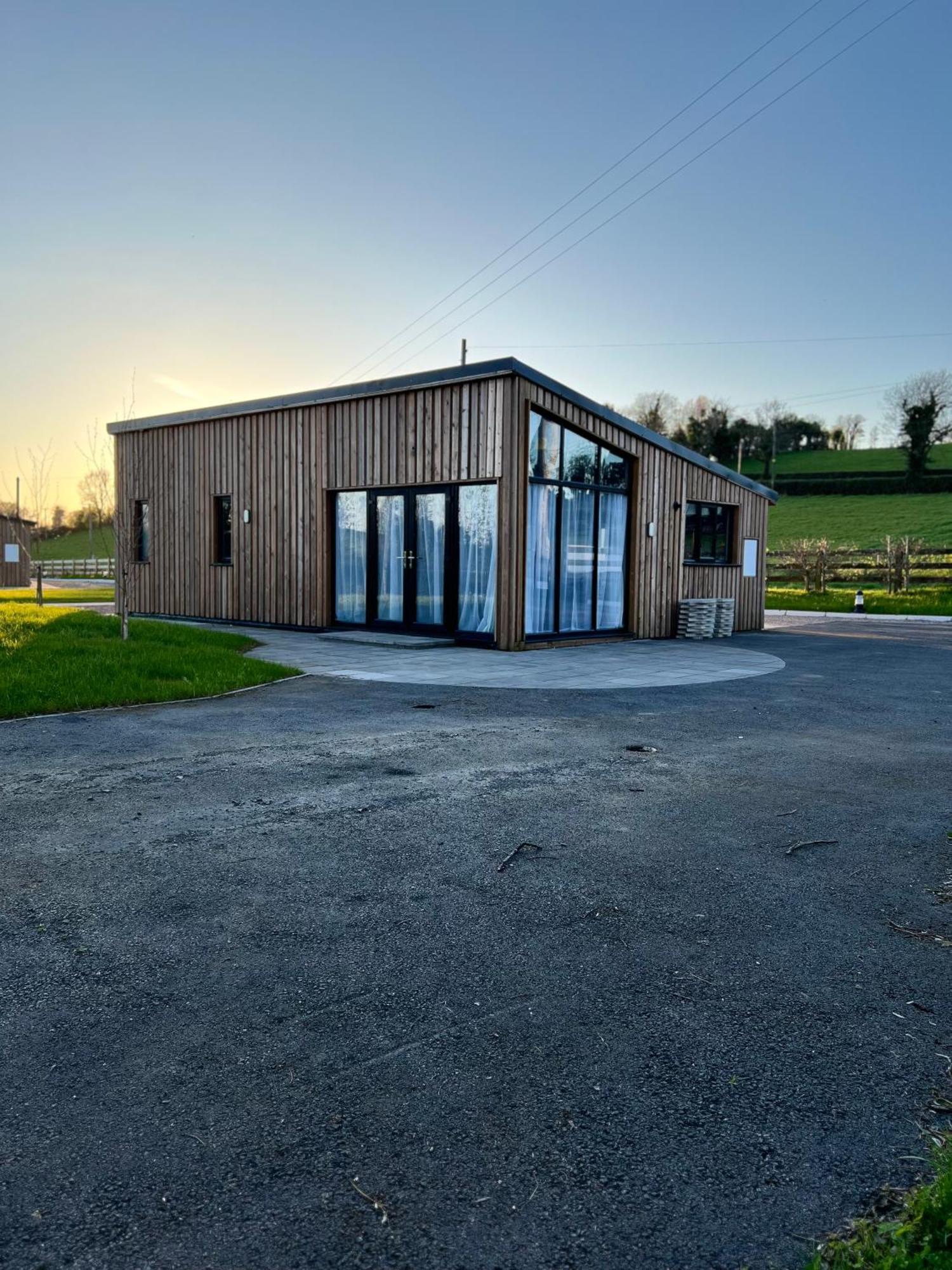 Killyfole Lakeside Lodges Corranny Exteriör bild